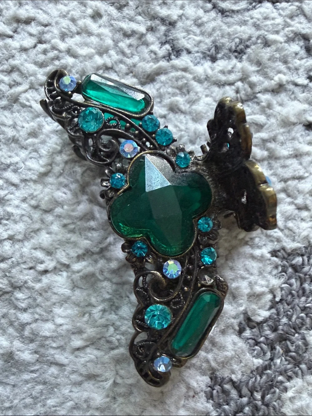 Vintage-Style Green Crystal Hair Clip